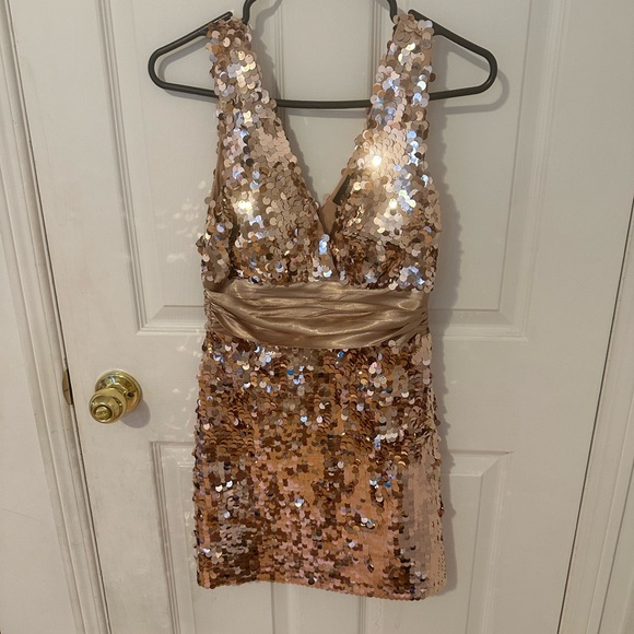 Forever21 Mini sequin dress - Picture 1 of 3